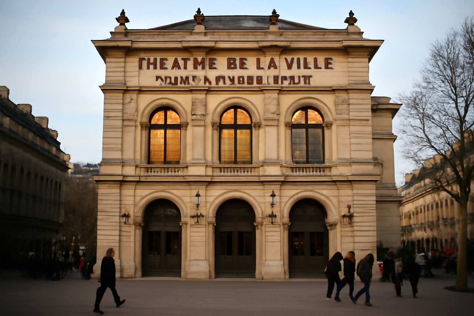 théâtre de la ville sarah bernhardt à Paris 4e, entrée place du Châtelet